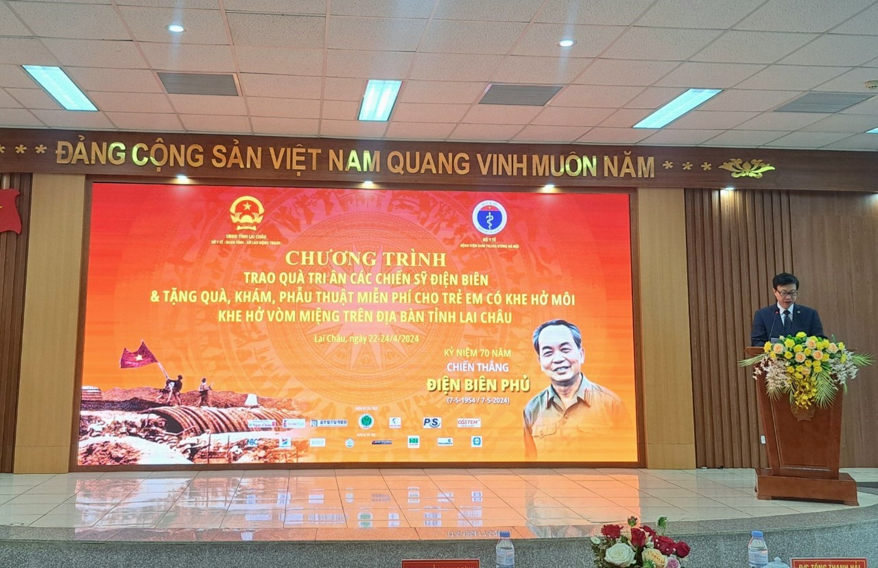 PGS.TS Nguyễn Quang Bình, Phó Giám đốc Bệnh viện Răng Hàm Mặt Trung ương Hà Nội, Chủ tịch Công đoàn, Chủ tịch Hội Cựu chiến binh phát biểu